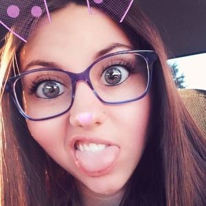 Meet your Posher, Karie